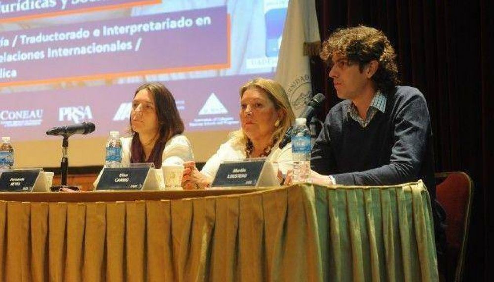 Carri�: �En el Congreso podemos evitar que se lleven la Rep�blica�