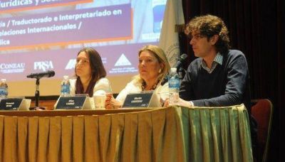 Carri�: �En el Congreso podemos evitar que se lleven la Rep�blica�