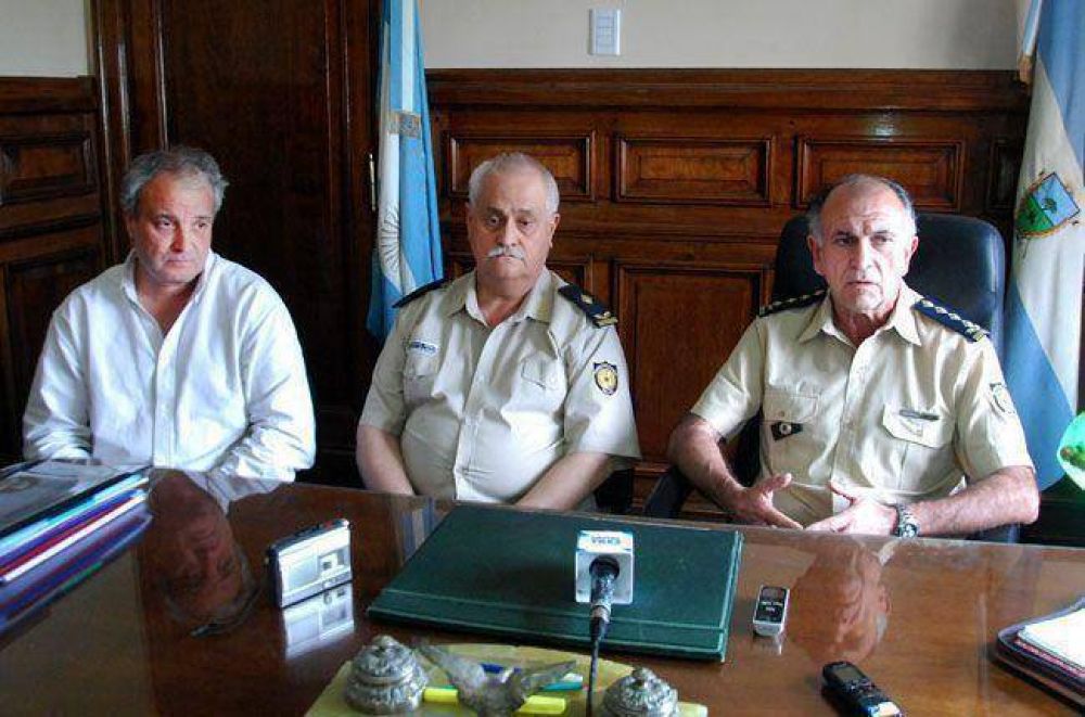 Seguridad: millonaria inversi�n en la puesta en marcha del "bot�n antip�nico" en Santa Rosa