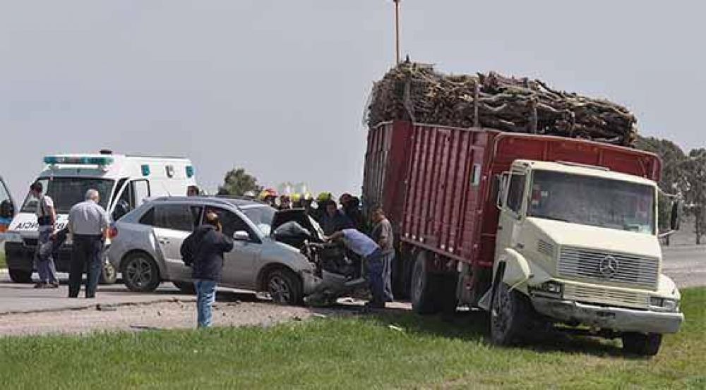 M�ltiple colisi�n en el Acceso Sur a Puertos