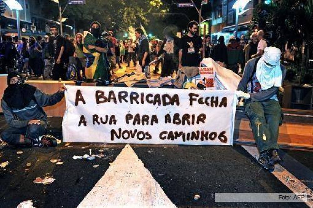 Graves disturbios en R�o de Janeiro y San Pablo despu�s de las protestas