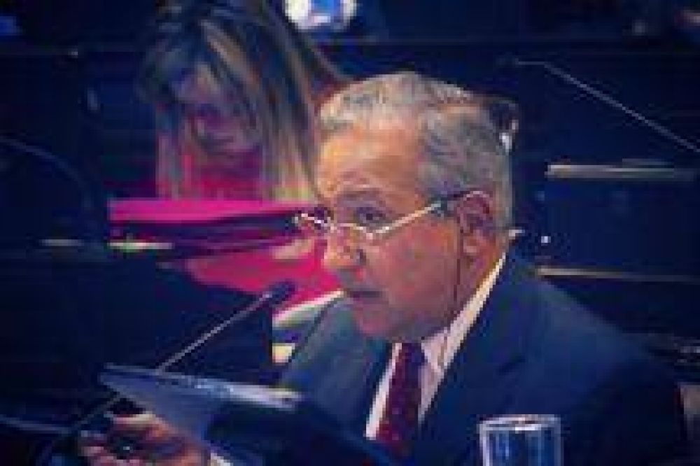 Juan Carlos Romero elige una vez m�s el camino de la cr�tica contra el Gobierno, ayudado por El Tribuno