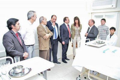 Se inaugur� la sala de internaci�n quir�rgica en el primer piso del Hospital Pintos
