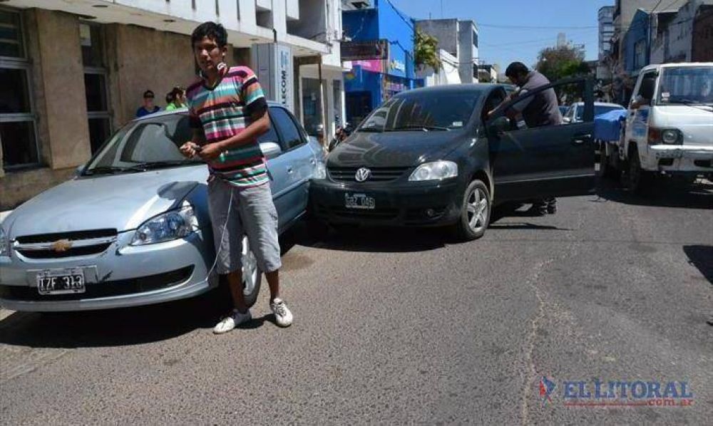 Muri� el hombre atropellado por una moto en Santa Ana y figura como NN