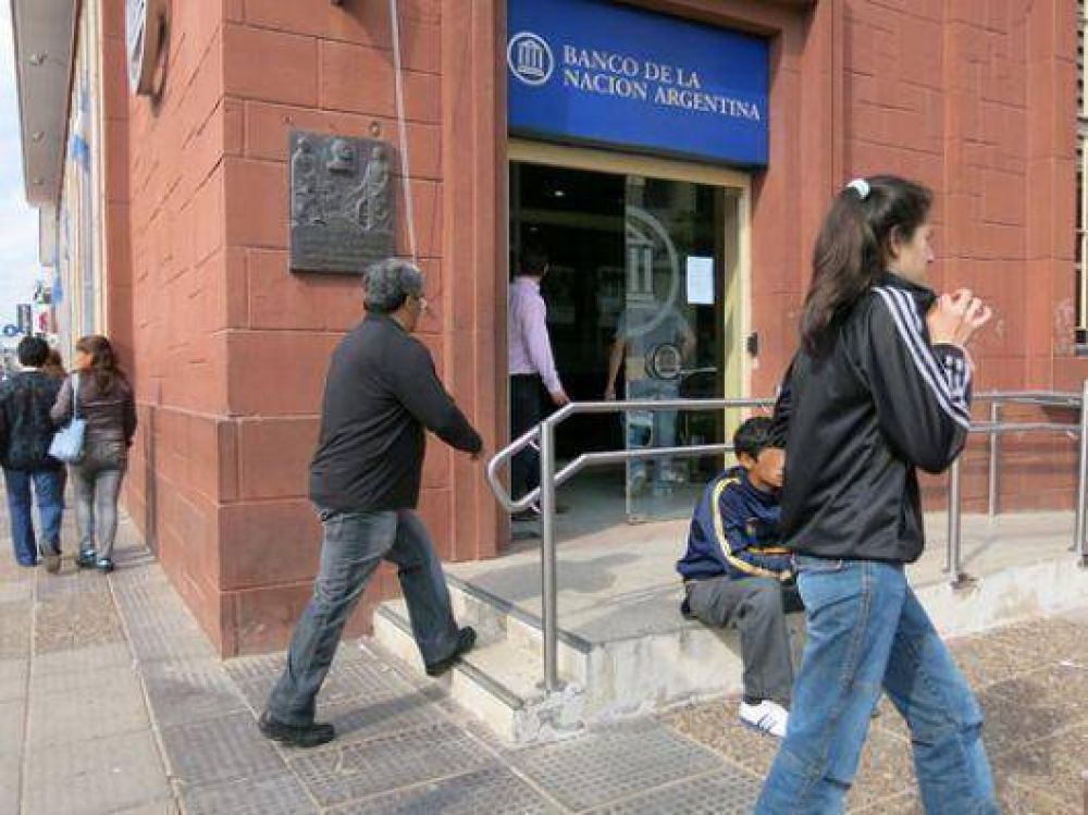 Paro general de empleados del banco Naci�n