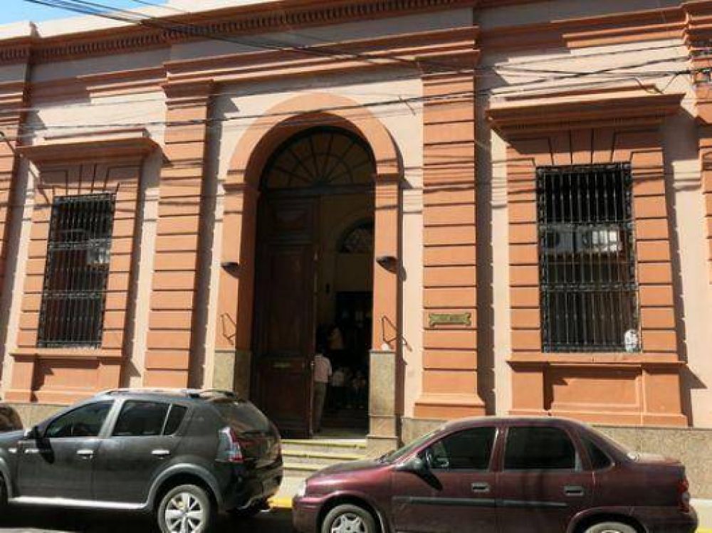 Padres, molestos por el alto n�mero de bochados en el colegio San Jos�