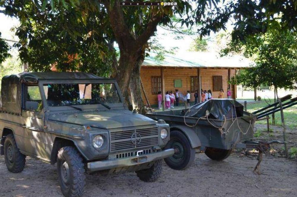 Instalaron un acampe militar en una escuela primaria sin permiso