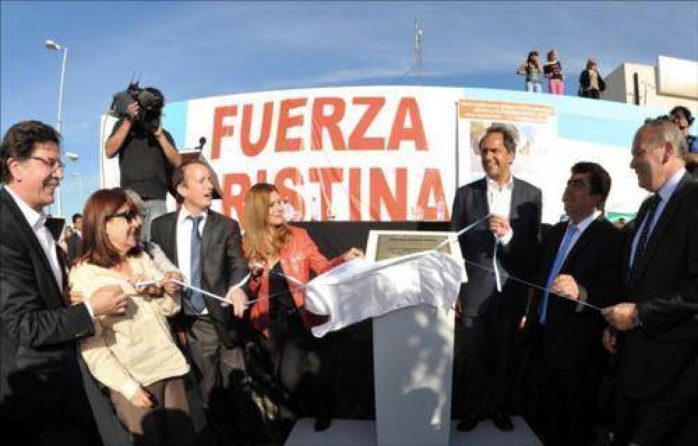 Scioli convoc� a un voto a favor del crecimiento, trabajo y desarrollo