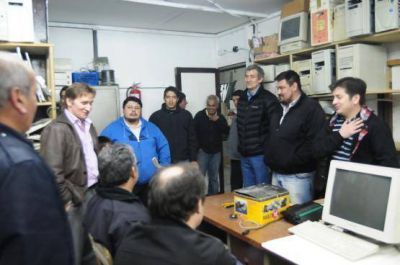 Reclamo de alumnos de Centro de Formaci�n por falta de espacio para clases