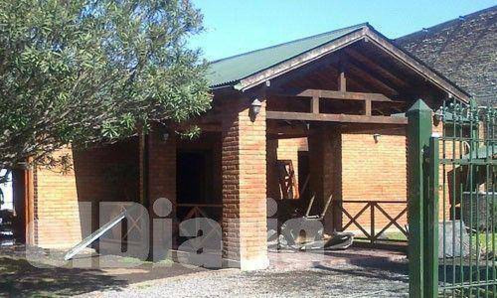 Entraron a robar y prendieron fuego un sal�n de eventos