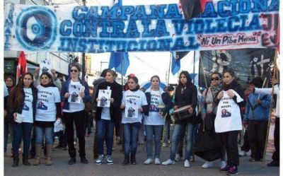 Muerte en la comisar�a: vuelven a marchar para pedir justicia por Durrels