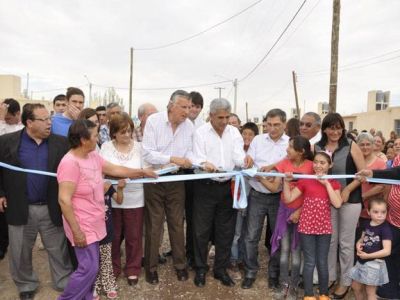 El gobierno entreg� 48 viviendas en el departamento 9 de julio