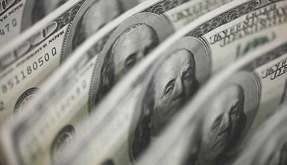 El d�lar blue salta doce centavos y se vende a $ 9,74