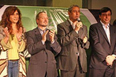 Boudou y el intendente Ferraresi inauguraron el edificio �Leonardo Favio�