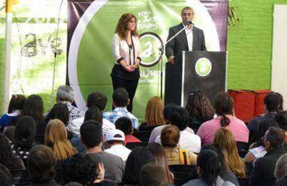 Entregaron 200 adjudicaciones de viviendas del programa �Mi casa, mi primera casa�