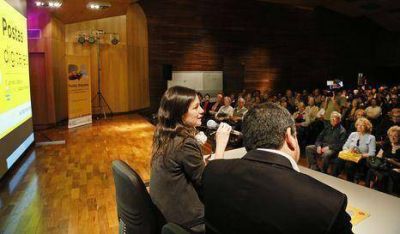 Adultos mayores m�s cerca de la tecnolog�a