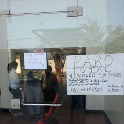 Los m�dicos del Hospital adhieren al paro en un 90 por ciento