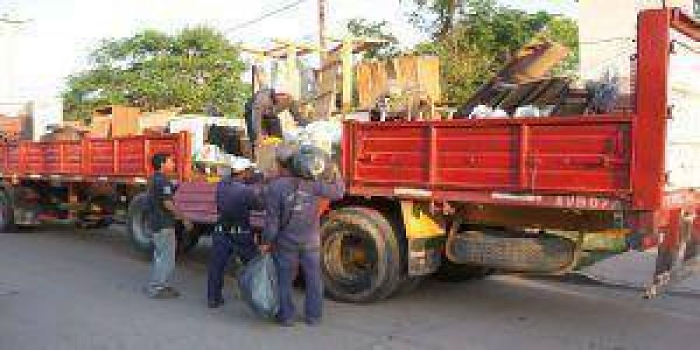 Trasladan a familias a la �Nueva Formosa�