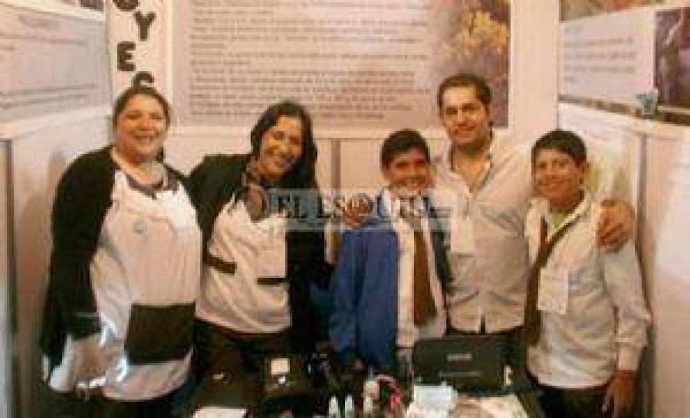 Reconocieron a escuelas de Catamarca en Paran�