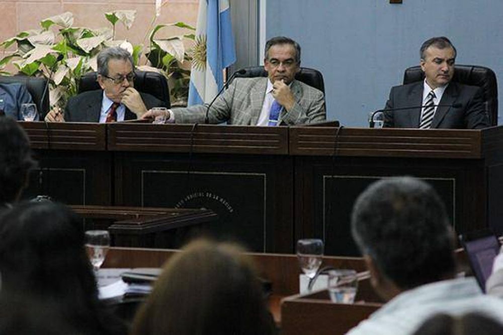 Contin�an declarando testigos en la Megacausa de Tucum�n