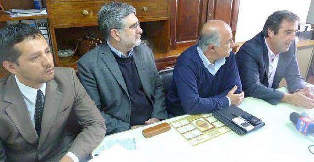Legisladores de la UCR denunciaron malversaci�n de fondos en el Ministerio de Salud