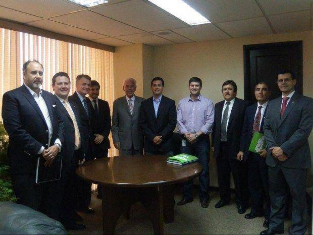 Fortalecen integraci�n interregional con Bolivia