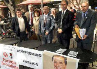 Leiva y el socialismo se comprometen a "no robar"