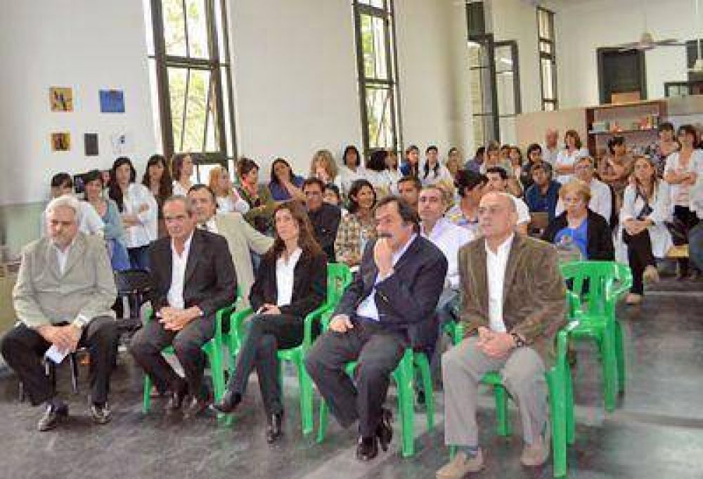 El Centro de D�a de Salud Mental festej� ayer su primer a�o de vida