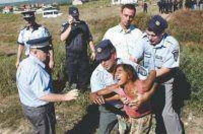 Expulsar�n a 21 mil personas en Francia
