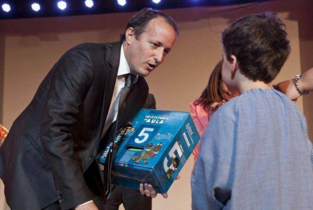 Insaurralde: "Cristina se cay� juntando regalos de su nieto"
