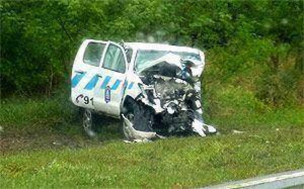 Gran Guardia: fallecen dos polic�as y un civil en accidente