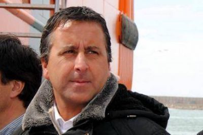 Azcona:�Con el 10% del presupuesto podemos hacer la polic�a municipal