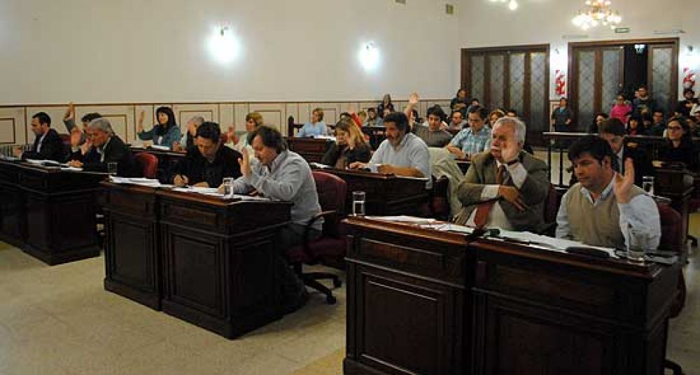 Aprueban ordenanza para quita de impuestos en luz y agua