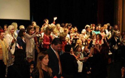 Cuatro mujeres azule�as fueron reconocidas por el Honorable Senado de la Provincia de Buenos Aires