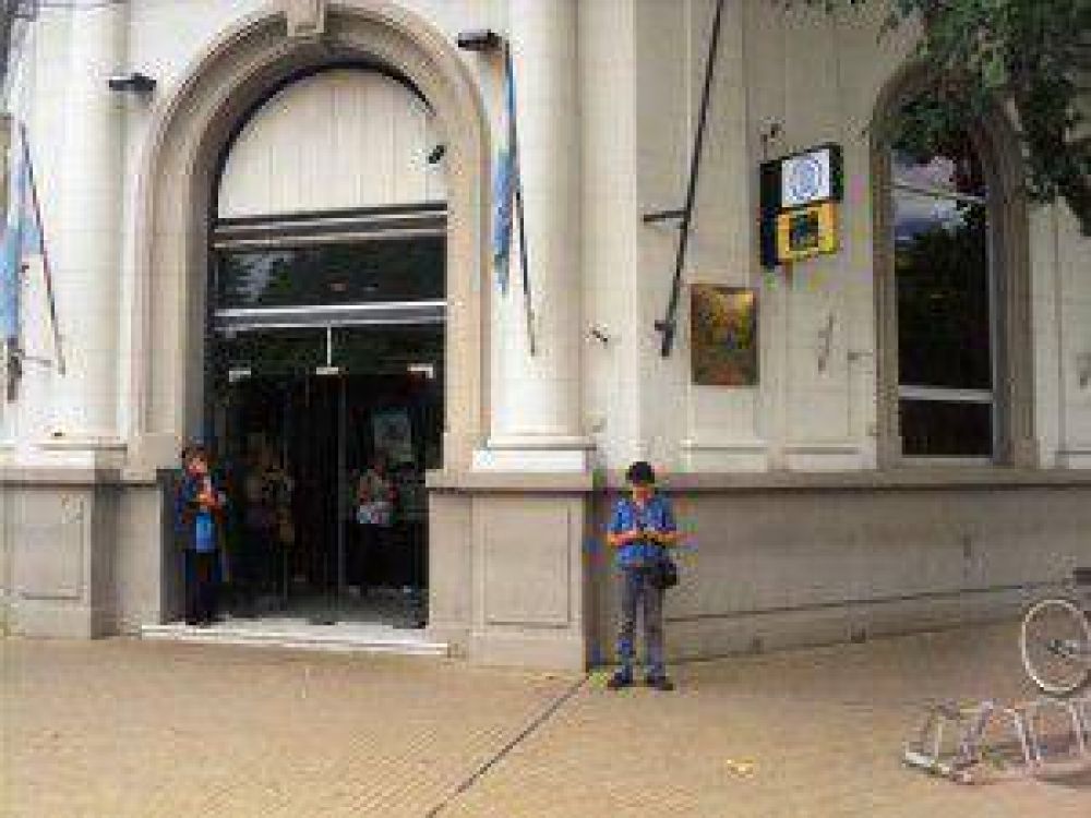 Se levant� el paro del Banco Naci�n