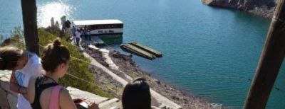 Un catamar�n con estudiantes rosarinos se dio vuelta en Mendoza