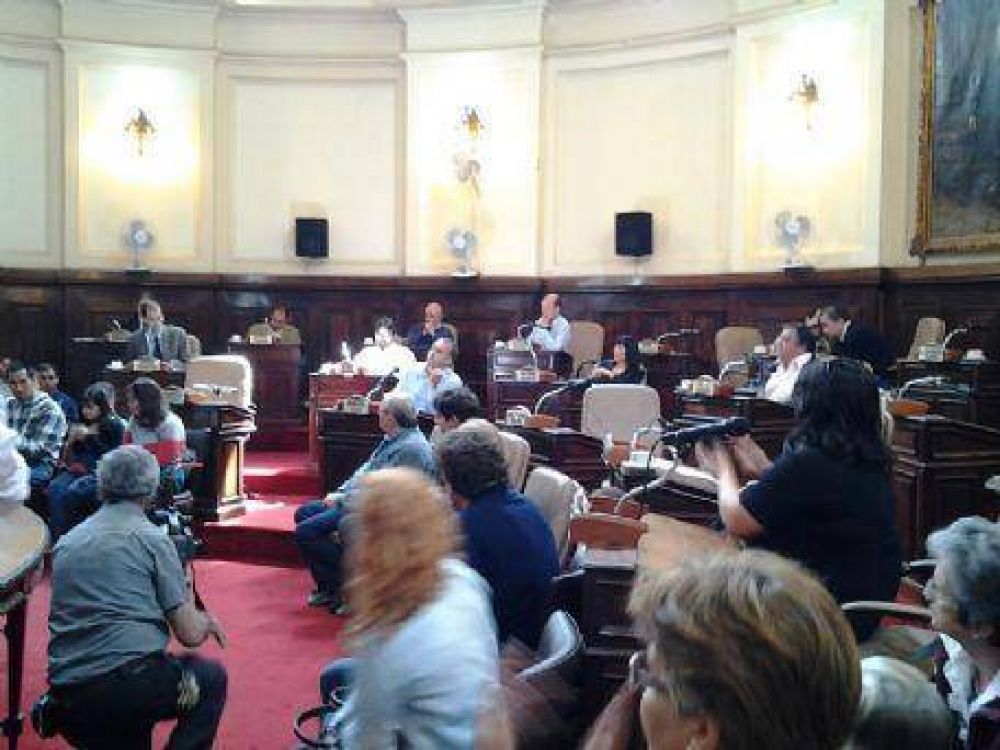 Concejo Deliberante: Pedidos de informe y subsidios para los damnificados en el presupuesto 2014