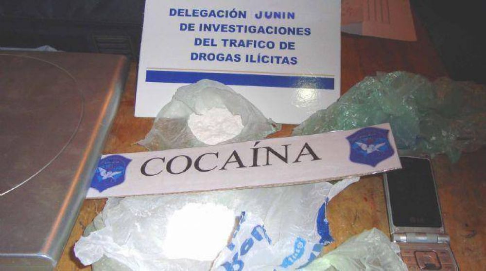 Desbaratan tres �kioscos� de venta de droga: hay tres detenidos