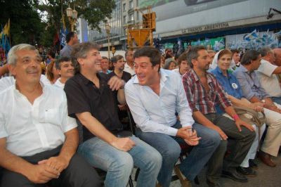 �Si ma�ana Daniel pide licencia, yo no voy a andar por la vida con aires de gobernador�, asegur� Mariotto