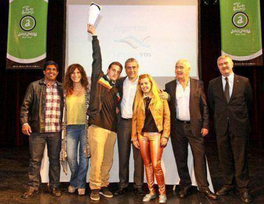 La Naci�n y el municipio financiar�n el viaje de egresados de 825 alumnos