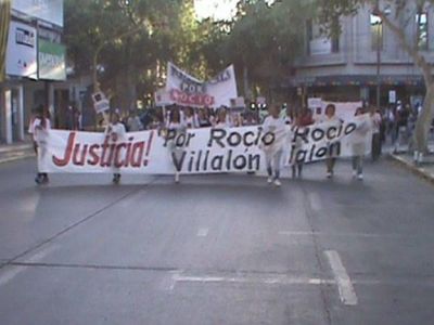 Los familiares y amigos de Roc�o Villal�n marcharon pidiendo justicia