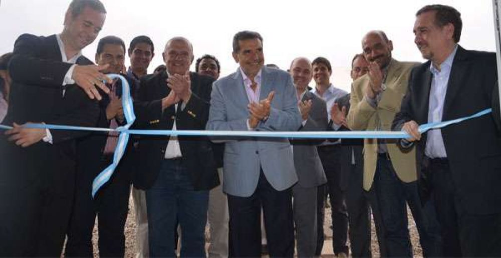 Inauguraron Centro de Biotecnologia Vegetal Riojano �Biovida�