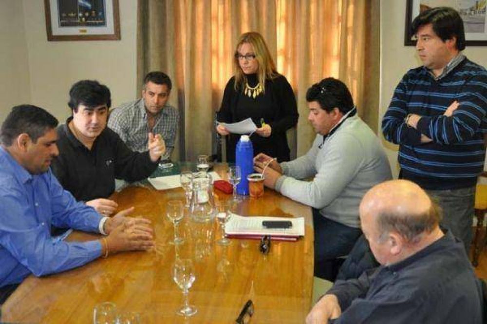 Avanza la idea de mejorar el subsidio y no aumentar el boleto