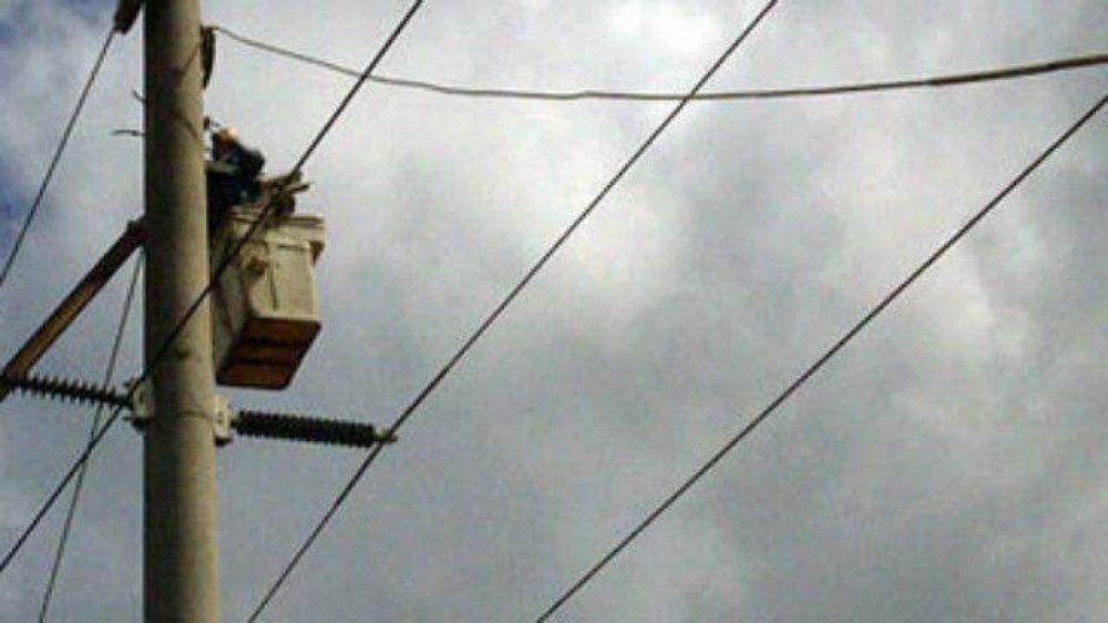 Fuerte tormenta caus� cortes de luz