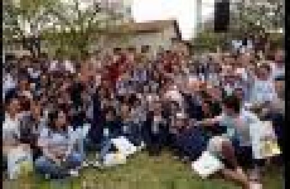 En Paran� 2.000 j�venes de escuelas secundarias hablaron de pol�tica