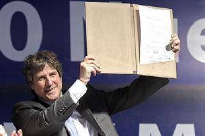 Amado Boudou: "Nos hab�amos acostumbrado a vivir en una democracia mutilada por los medios"