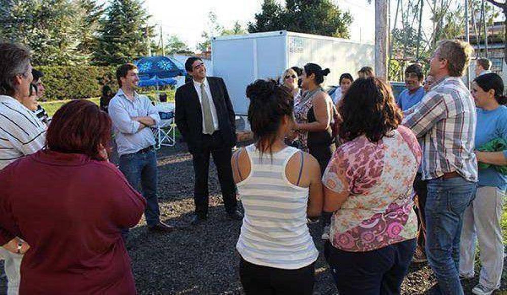 Gowland: inauguran puesto m�vil del CAJ