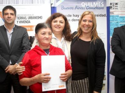 Entregaron certificados de preadjudicaci�n de viviendas
