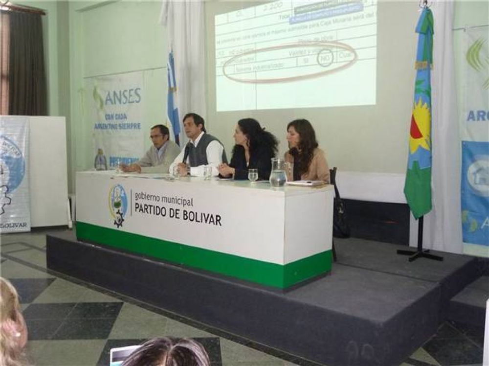 Brindaron una charla informativa sobre los cr�ditos PROCREAR