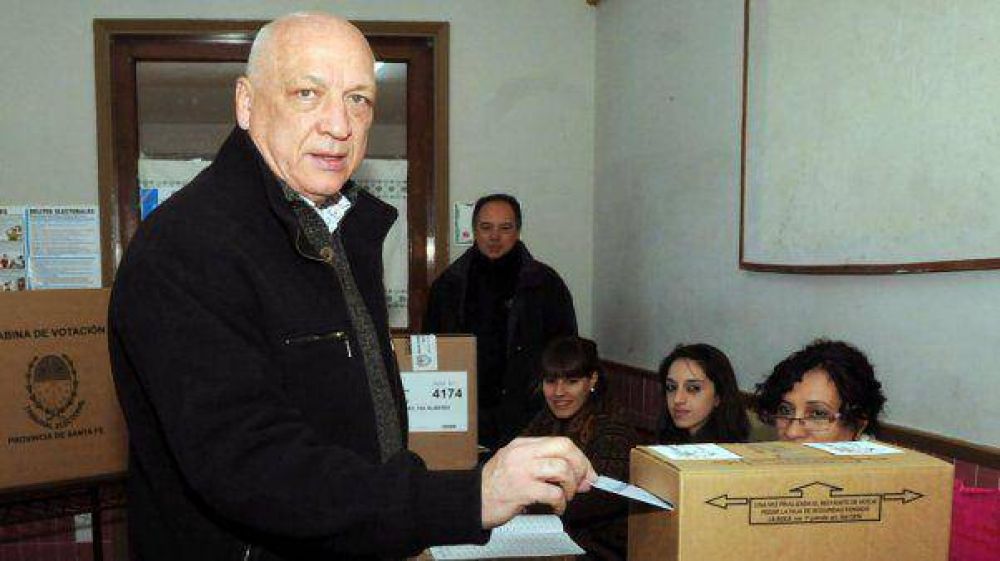 Santa Fe: balearon la casa del gobernador Antonio Bonfatti